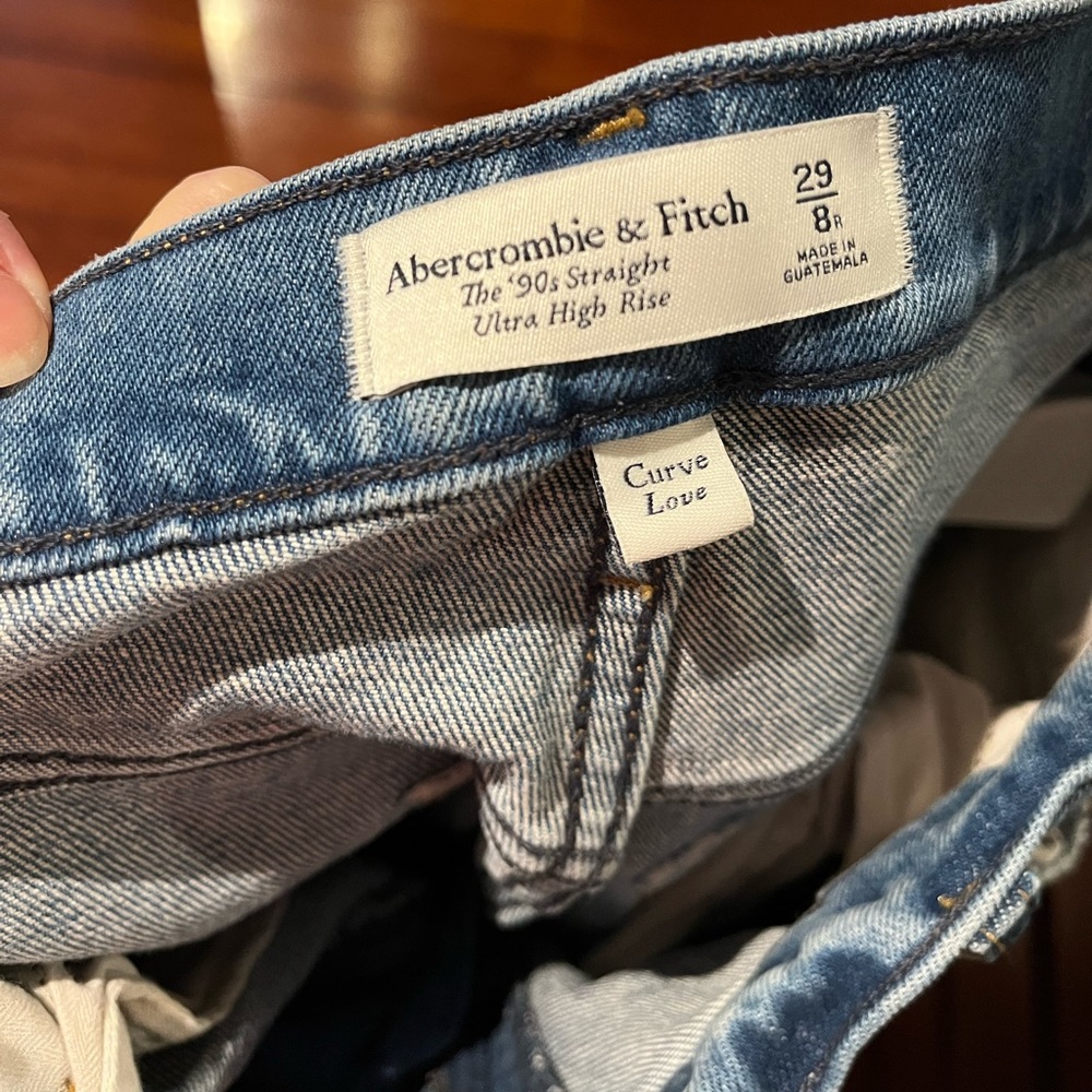 Abercrombie 90’s Straight Ultra High Rise Curve Love Jeans